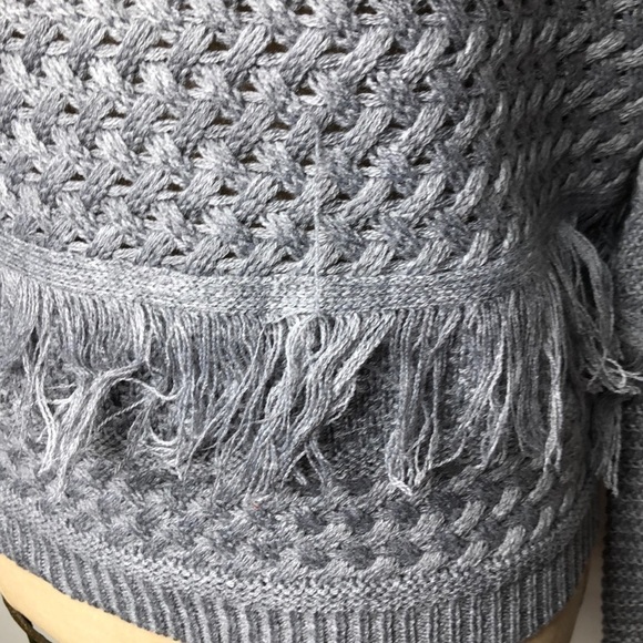 NWT BB Dakota multi patterned fringe trimmed sweater grey SZ XS - Picture 6 of 8